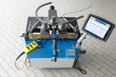PBT Tablet350 - Control for profile bending machines - Detail