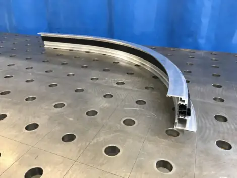 gebogenes Aluminium Fenster Profil mit thermischer Trennung
