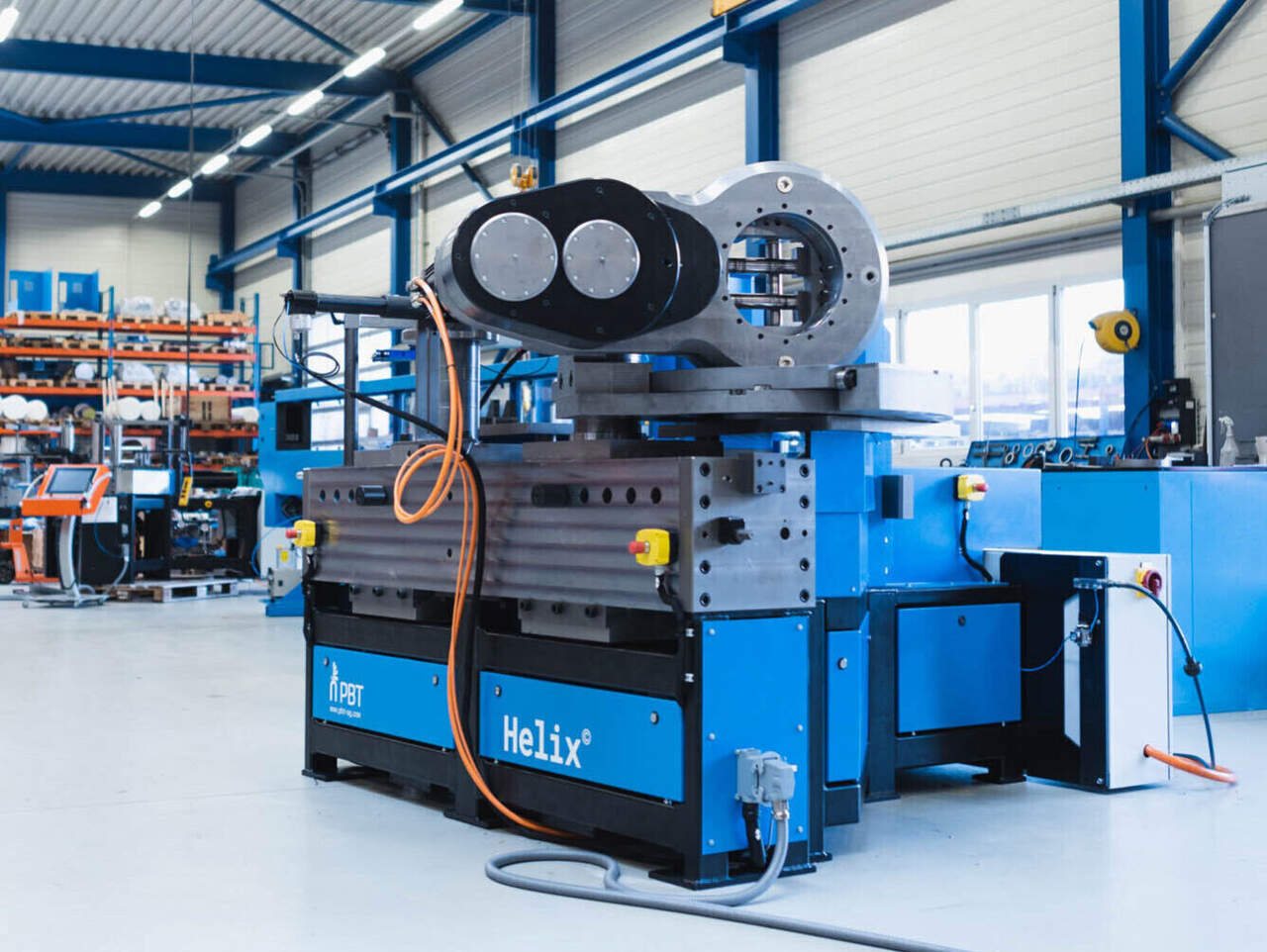 Helix 3D bending device