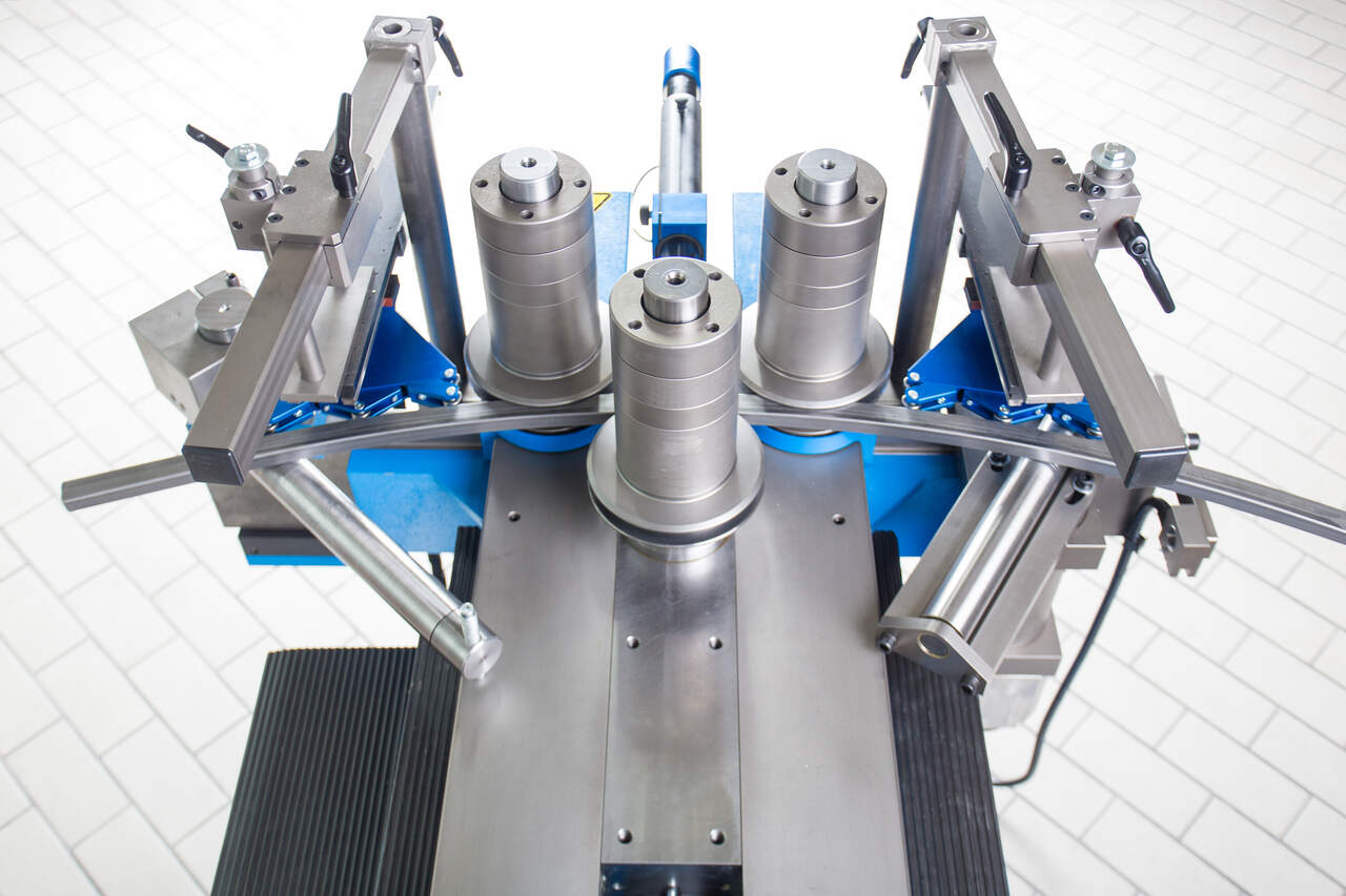 PBT Automatic radius measuring system for PBT profile bending machines - Detail