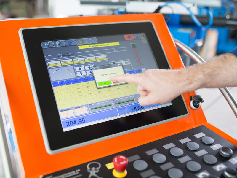 PC400 PBT's profile bending machine control system