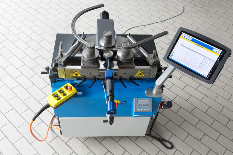 PBT Tablet350 - Control for profile bending machines - Detail